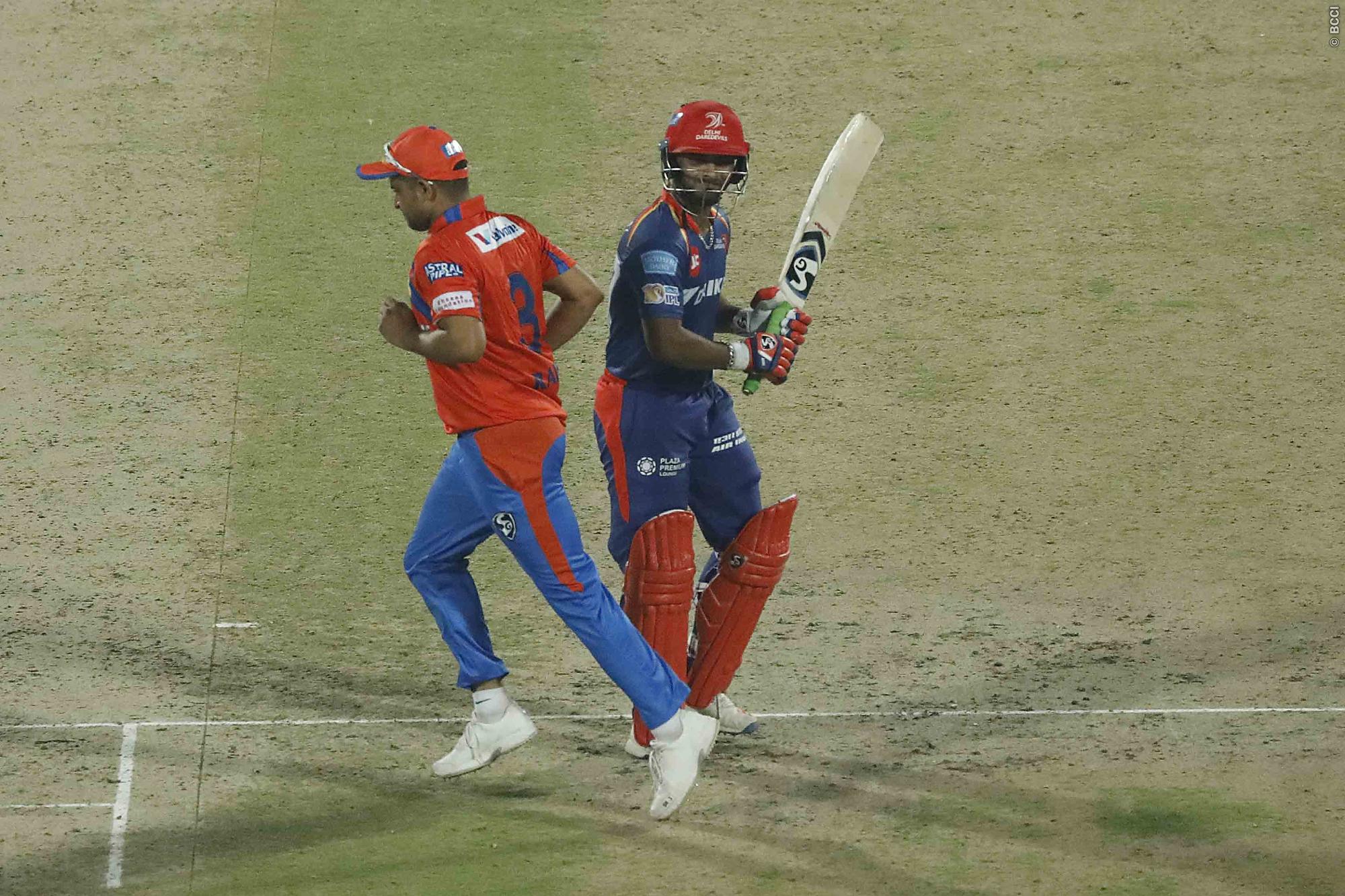 WATCH : Suresh Raina wins hearts for comforting young Rishabh Pant